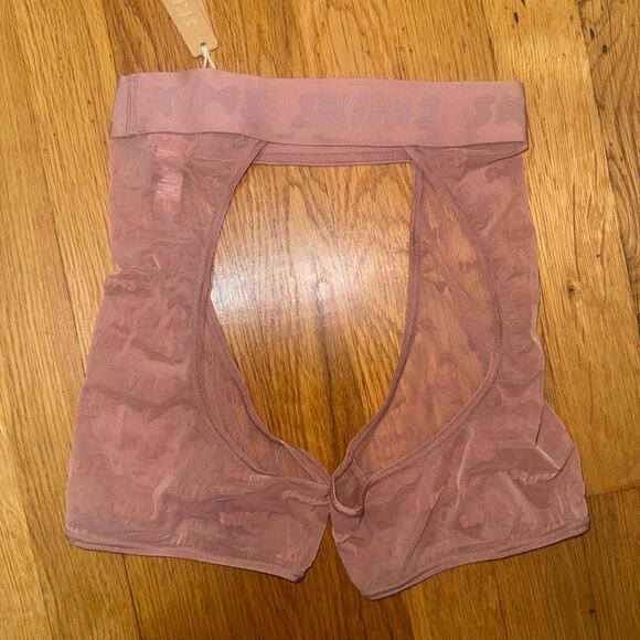 Skims Set Size XXS After Hours Rose Clay Logo Mesh Underwire Bra & open shorts - Picture 8 of 10